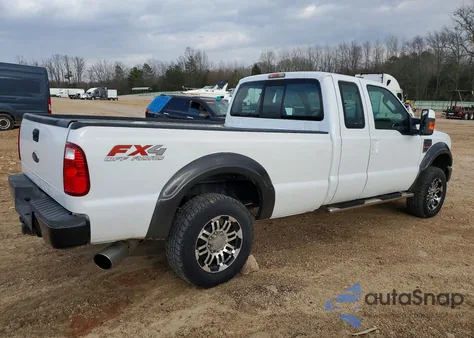 2008 Ford F250 Super Duty z USA, uszkodzony, nr VIN 1FTSX21R08EA00284